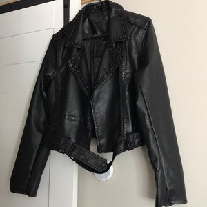 BLANK NYC BLACK VEGAN LEATHER STUDDED MOTO JACKET